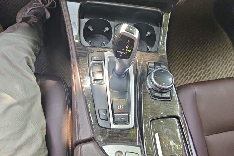 Used BMW 5 Series 2014 525Li Luxury Design Package Gear Lever