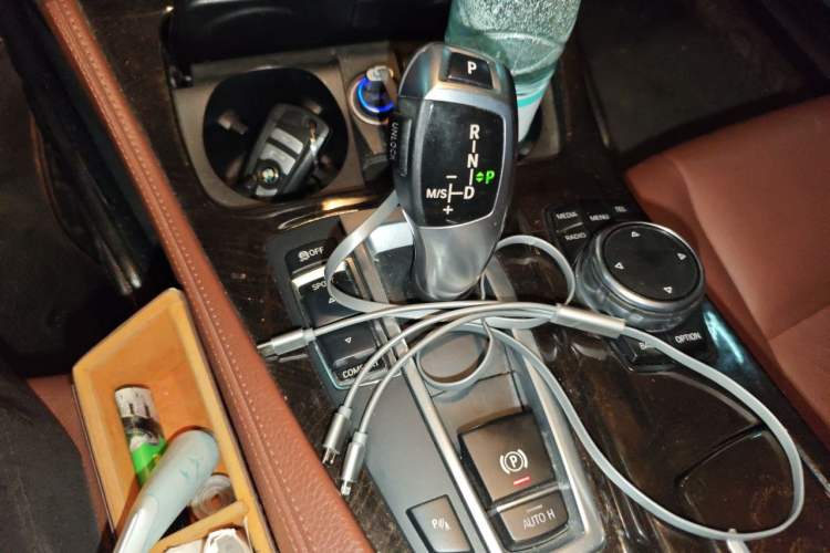 Used BMW 5 Series 2014 528Li Leading Model Gear Lever