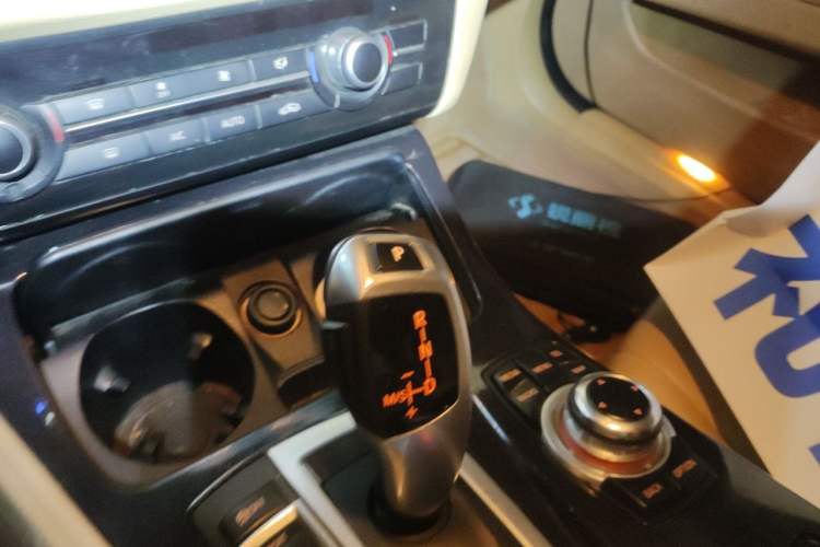 Used BMW 5 Series 2014 520Li Elegant Model Gear Lever