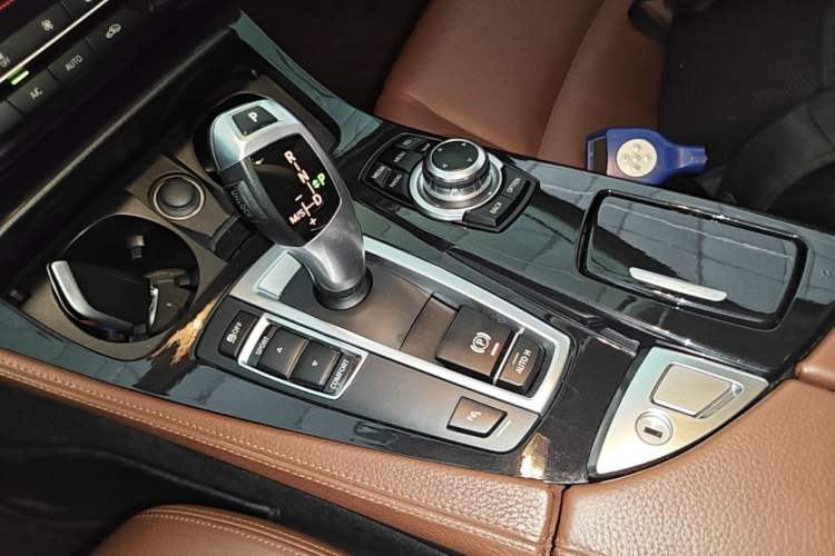Used BMW 5 Series 2014 520Li Elegant Model Gear Lever
