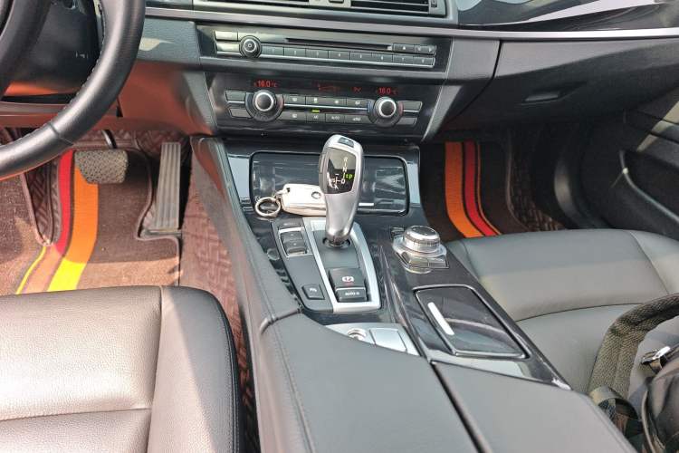 Used BMW 5 Series 2014 520Li Elegant Model Gear Lever