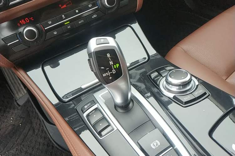Used BMW 5 Series 2014 520Li Elegant Model Gear Lever
