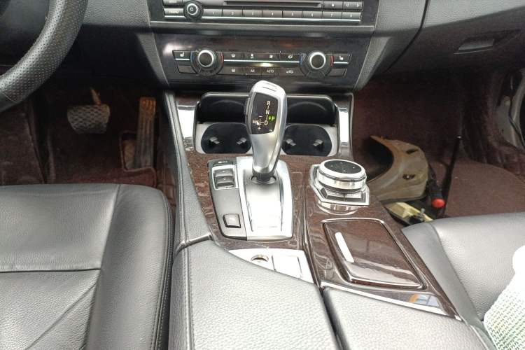 Used BMW 5 Series 2014 525Li Leading Model Gear Lever