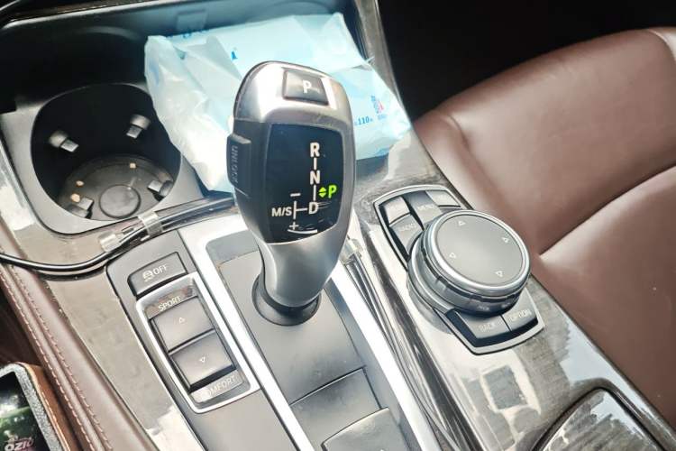 Used BMW 5 Series 2014 525Li Luxury Design Package Gear Lever
