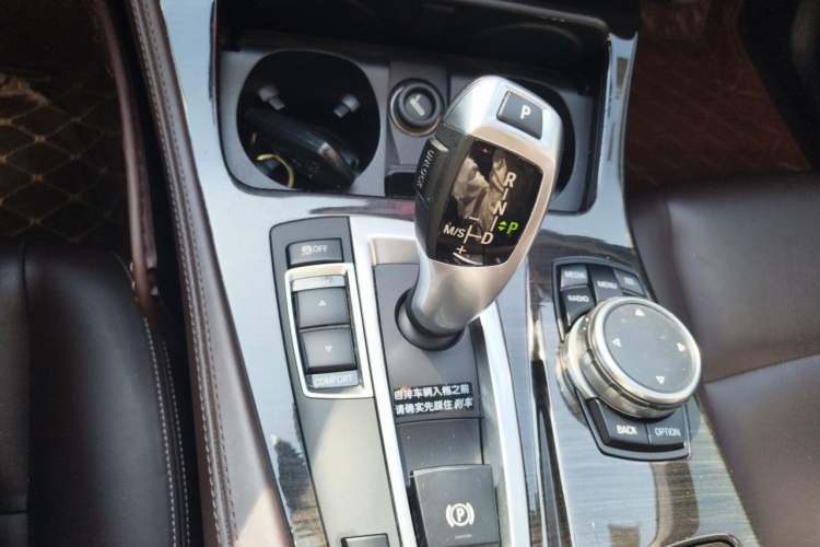 Used BMW 5 Series 2014 525Li Luxury Design Package Gear Lever