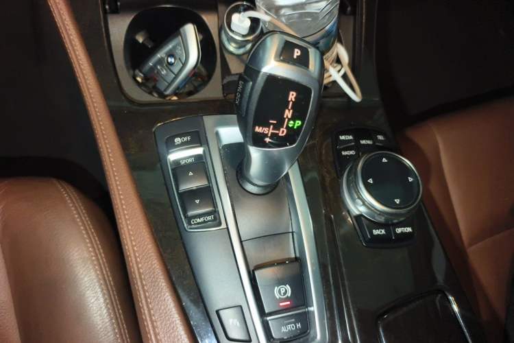 Used BMW 5 Series 2014 528Li Leading Model Gear Lever