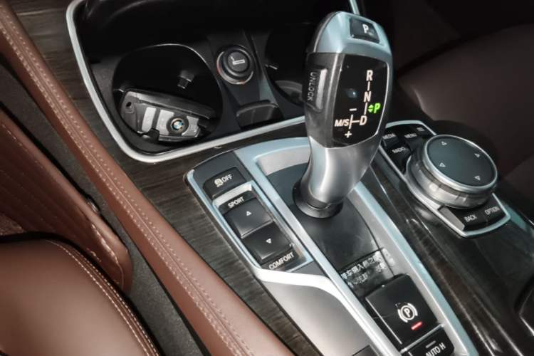 Used BMW 5 Series 2014 525Li Luxury Design Package Gear Lever