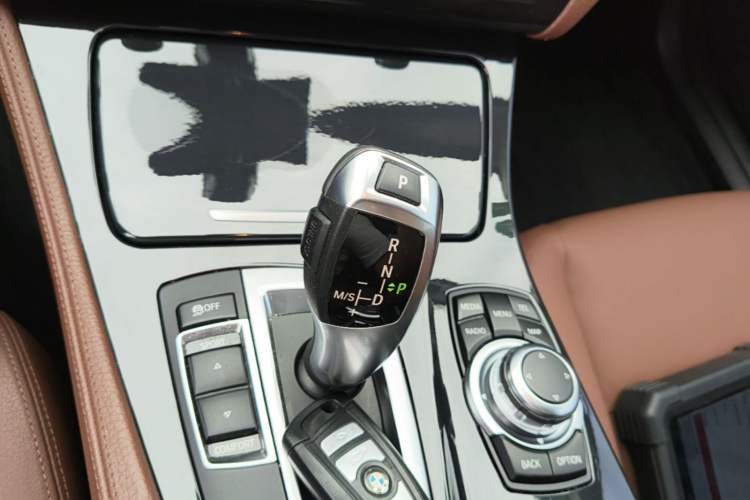 Used BMW 5 Series 2014 520Li Elegant Model Gear Lever