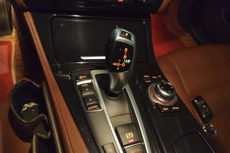 Used BMW 5 Series 2014 520Li Elegant Model Gear Lever