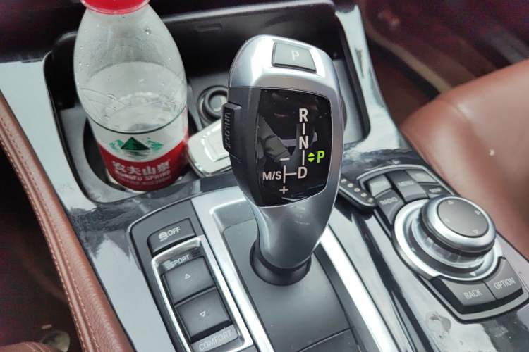 Used BMW 5 Series 2014 520Li Elegant Model Gear Lever