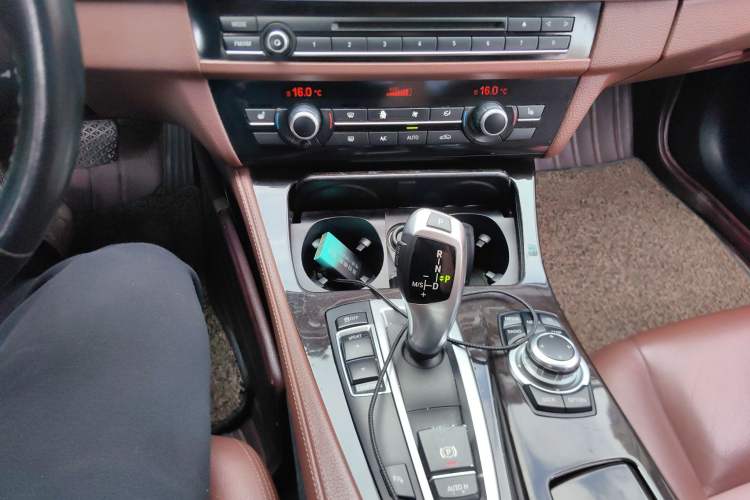 Used BMW 5 Series 2014 525Li Leading Model Gear Lever