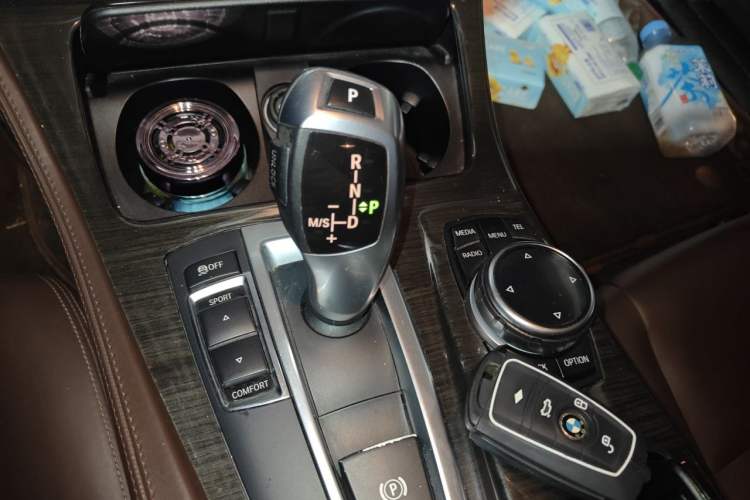 Used BMW 5 Series 2014 525Li Luxury Design Package Gear Lever