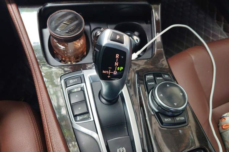 Used BMW 5 Series 2014 525Li Leading Model Gear Lever