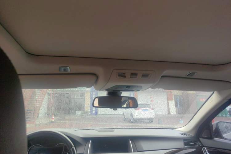 Used BMW 5 Series 2014 528Li Leading Model Headliner