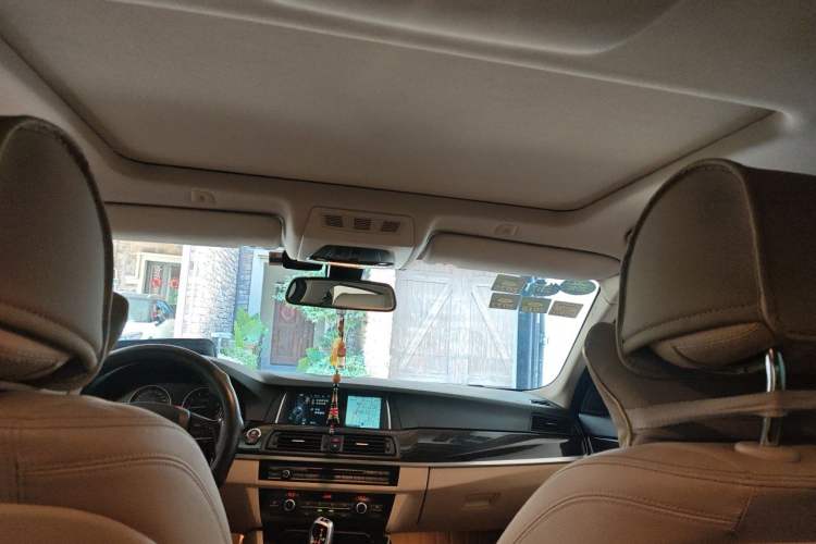 Used BMW 5 Series 2014 525Li Luxury Design Package Headliner