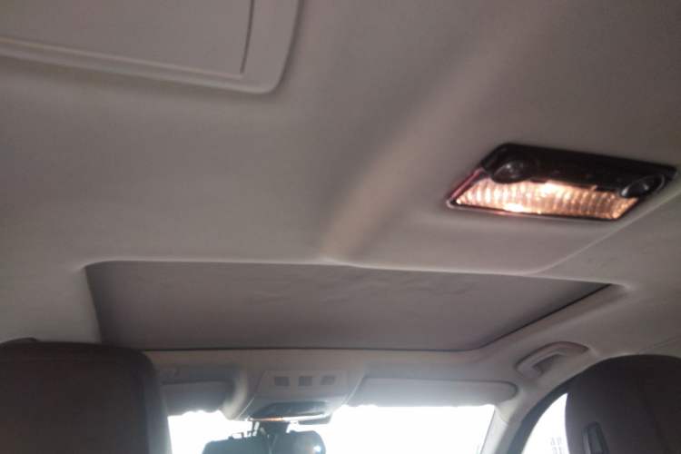 Used BMW 5 Series 2014 525Li Luxury Design Package Headliner