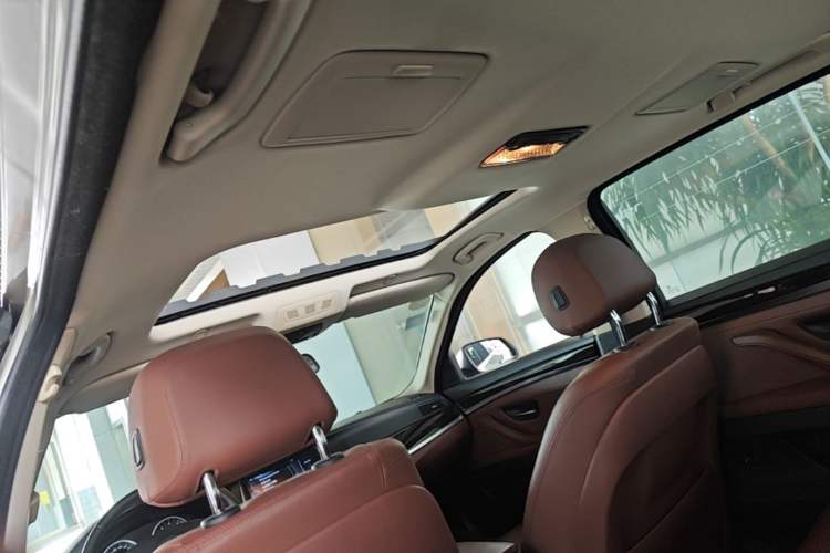 Used BMW 5 Series 2014 525Li Leading Model Headliner