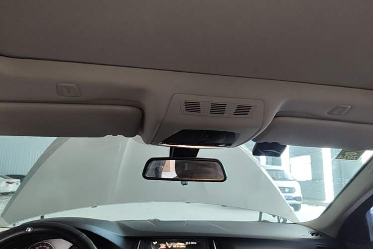 Used BMW 5 Series 2014 525Li Leading Model Headliner