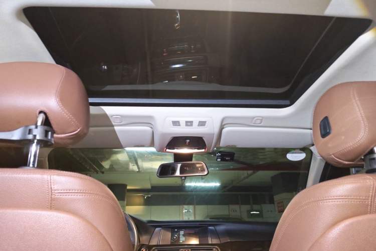 Used BMW 5 Series 2014 525Li Leading Model Headliner