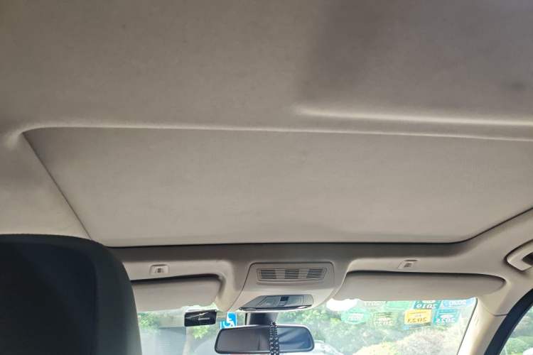 Used BMW 5 Series 2014 525Li Luxury Design Package Headliner