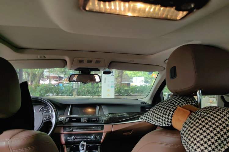 Used BMW 5 Series 2014 525Li Leading Model Headliner