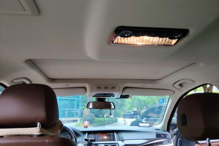Used BMW 5 Series 2014 525Li Leading Model Headliner