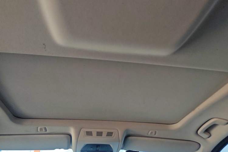 Used BMW 5 Series 2014 525Li Luxury Design Package Headliner