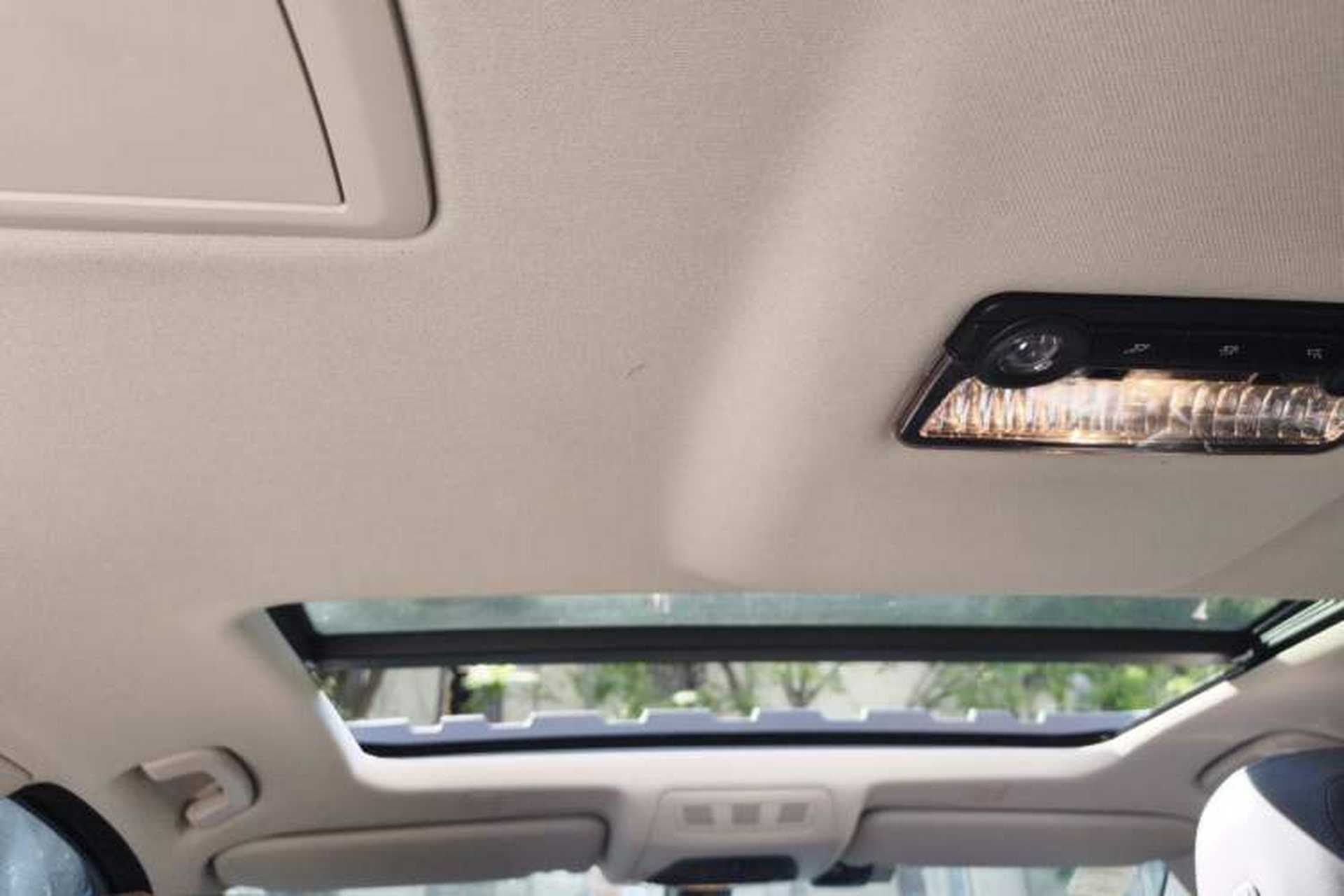 Used BMW 5 Series 2014 525Li Luxury Design Package Headliner