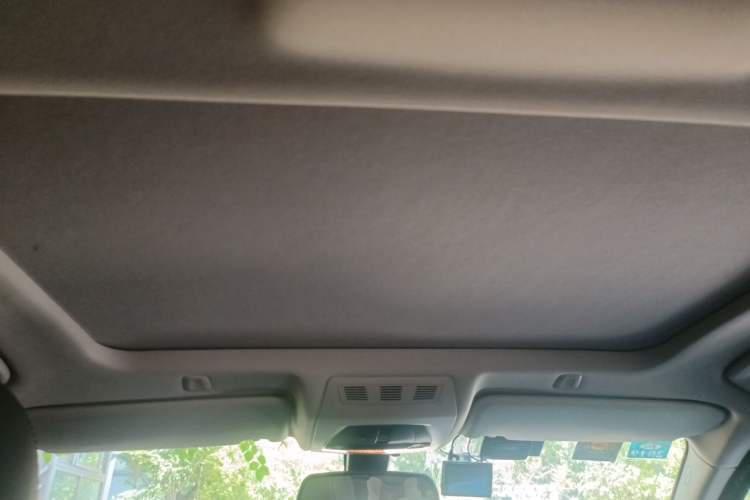Used BMW 5 Series 2014 525Li Luxury Design Package Headliner