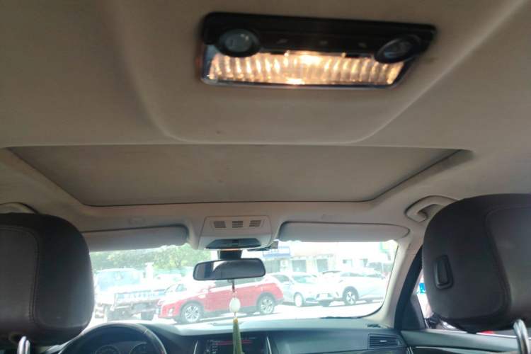 Used BMW 5 Series 2014 525Li Luxury Design Package Headliner