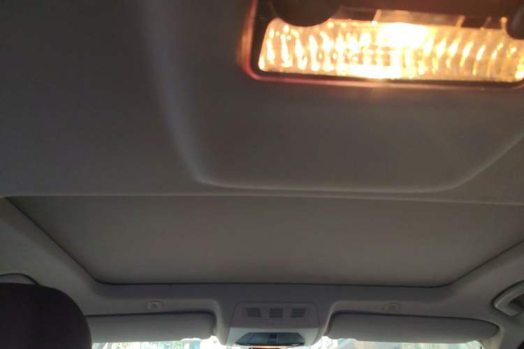 Used BMW 5 Series 2014 525Li Leading Model Headliner