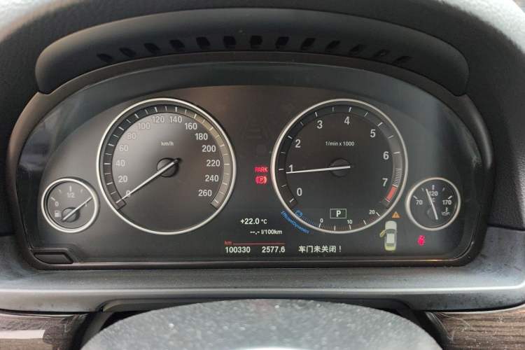 Used BMW 5 Series 2014 525Li Luxury Design Package Instrument Cluster