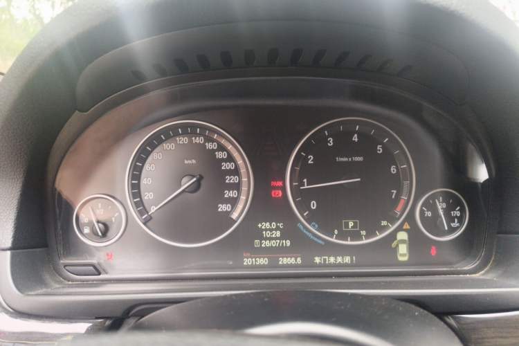 Used BMW 5 Series 2014 525Li Luxury Design Package Instrument Cluster