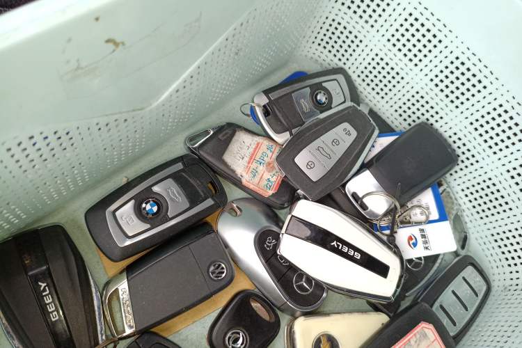 Used BMW 5 Series 2014 525Li Leading Model Interior 1