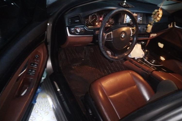 Used BMW 5 Series 2014 520Li Elegant Model Interior 3