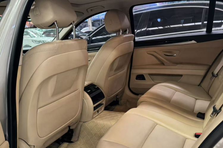 Used BMW 5 Series 2014 520Li Elegant Model Interior 3