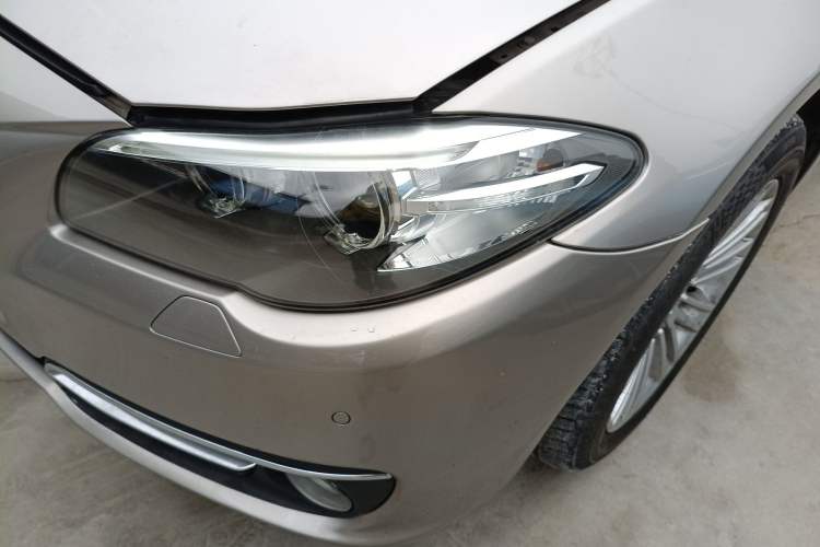 Used BMW 5 Series 2014 525Li Leading Model Left Front Headlight