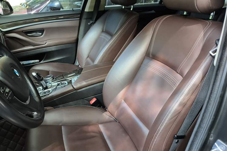 Used BMW 5 Series 2014 525Li Luxury Design Package Left Front Seat