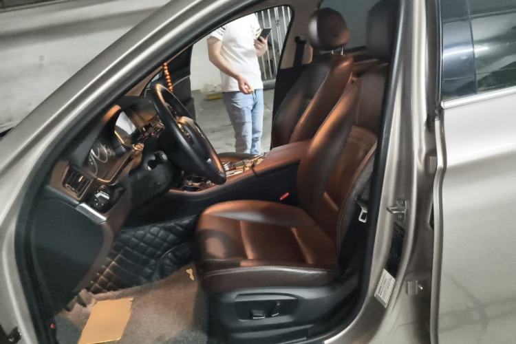 Used BMW 5 Series 2014 525Li Luxury Design Package Left Front Seat