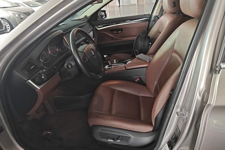 Used BMW 5 Series 2014 520Li Elegant Model Left Front Seat