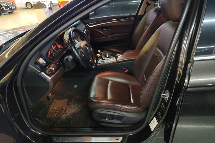 Used BMW 5 Series 2014 525Li Luxury Design Package Left Front Seat