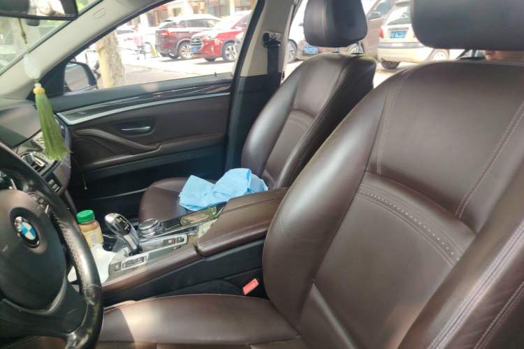 Used BMW 5 Series 2014 525Li Luxury Design Package Left Front Seat