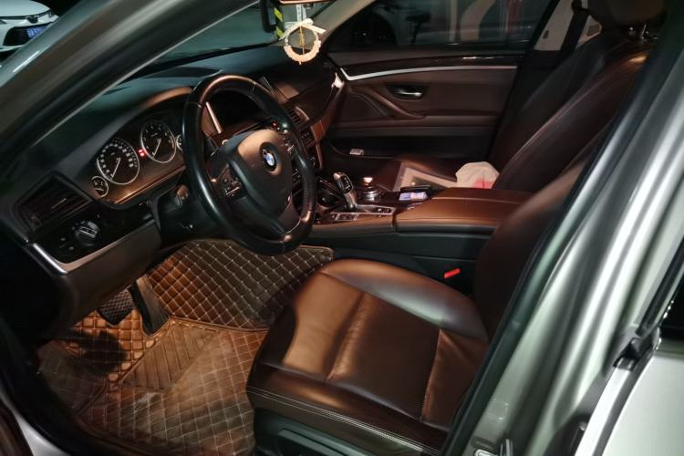 Used BMW 5 Series 2014 525Li Luxury Design Package Left Front Seat