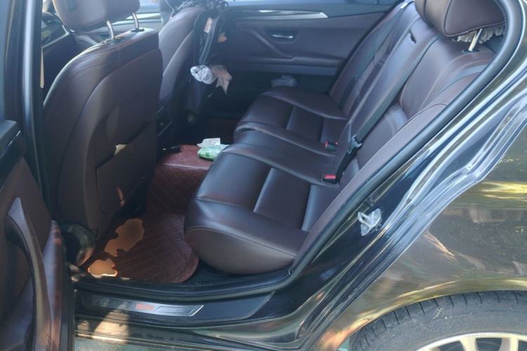 Used BMW 5 Series 2014 525Li Luxury Design Package Left Rear Seat
