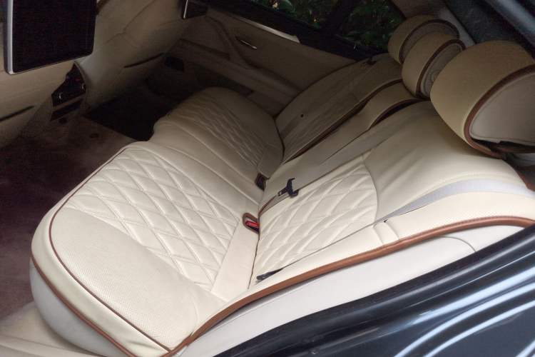 Used BMW 5 Series 2014 530Li Fashion Design Package Left Rear Seat