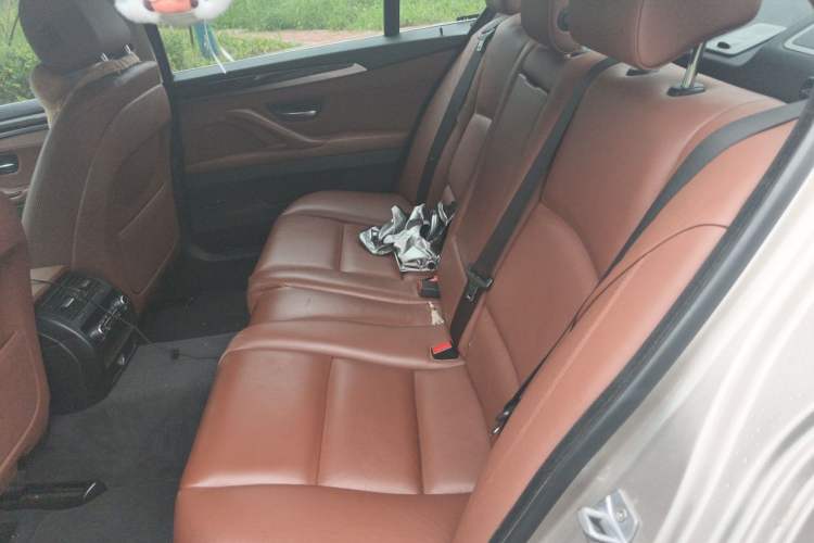 Used BMW 5 Series 2014 528Li xDrive Luxury Design Package Left Rear Seat
