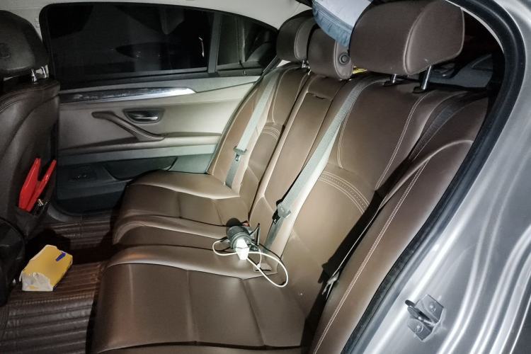 Used BMW 5 Series 2014 525Li Luxury Design Package Left Rear Seat