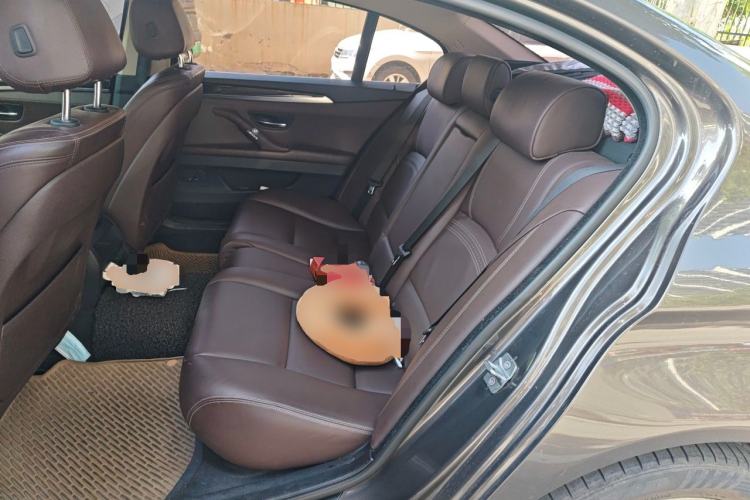 Used BMW 5 Series 2014 525Li Luxury Design Package Left Rear Seat