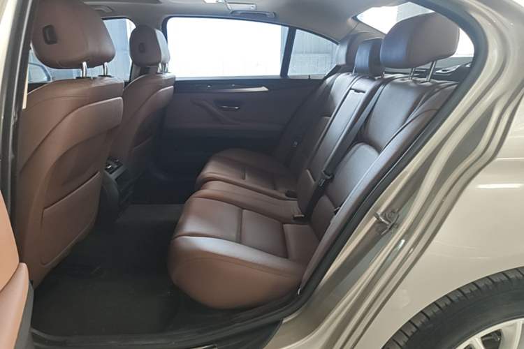 Used BMW 5 Series 2014 525Li Leading Model Left Rear Seat