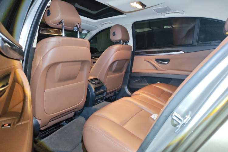 Used BMW 5 Series 2014 525Li Leading Model Left Rear Seat